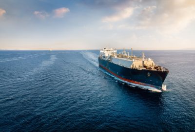 Front,View,Of,A,Big,Lng,Tanker,Ship,Traveling,With